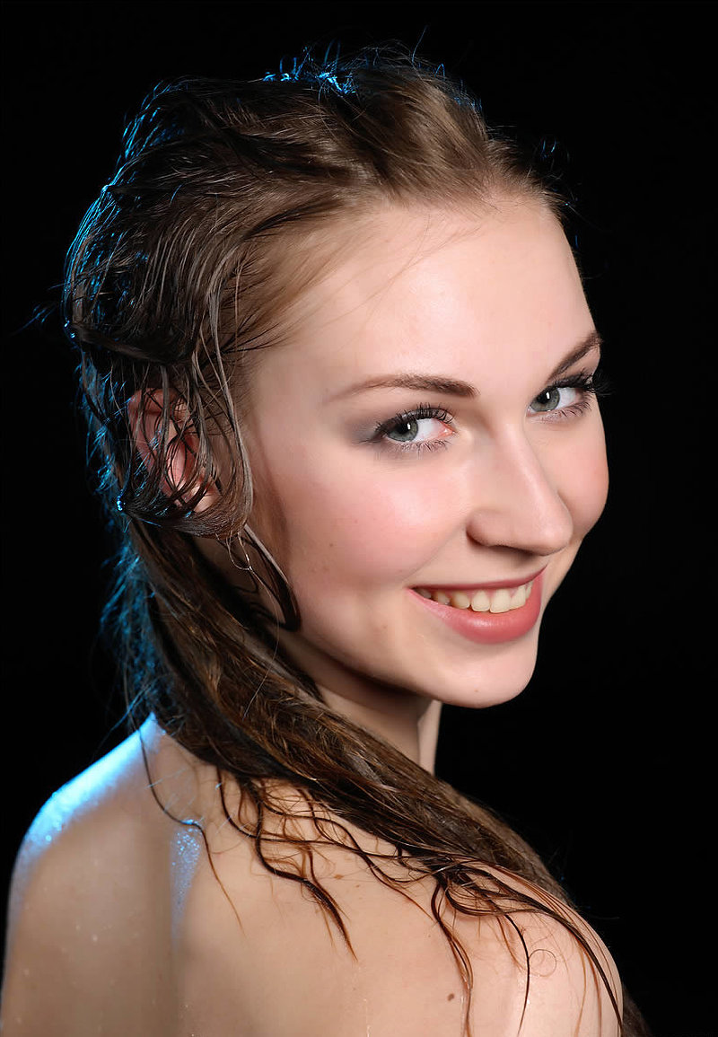 Алла, 22